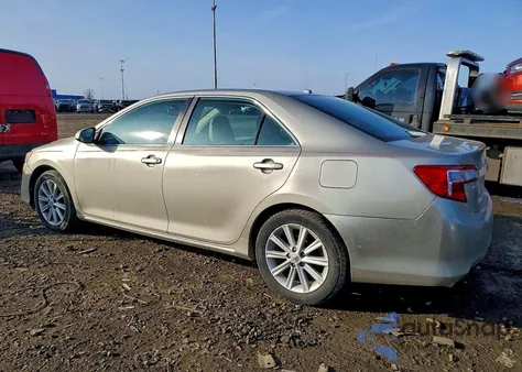 2014 Toyota Camry Se z USA, uszkodzony, nr VIN 4T1BK1FK0EU540803